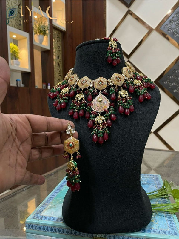 Golden finish multicolored stone floral design choker necklace set for bridal wear - PiyaGuJwells