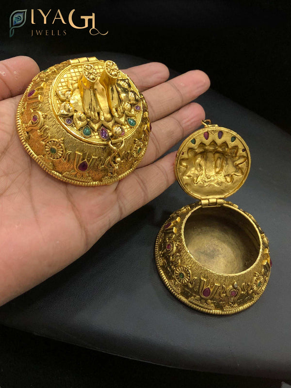 Multicolor antique polish kum-kum box with naga work design for ethnic occasions - PiyaGuJwells