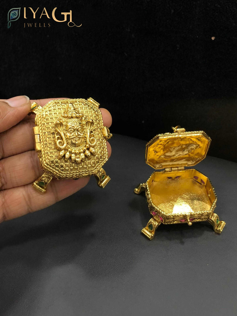 Gold tone antique finish box type kempu stone ethnic jewellery - PiyaGuJwells